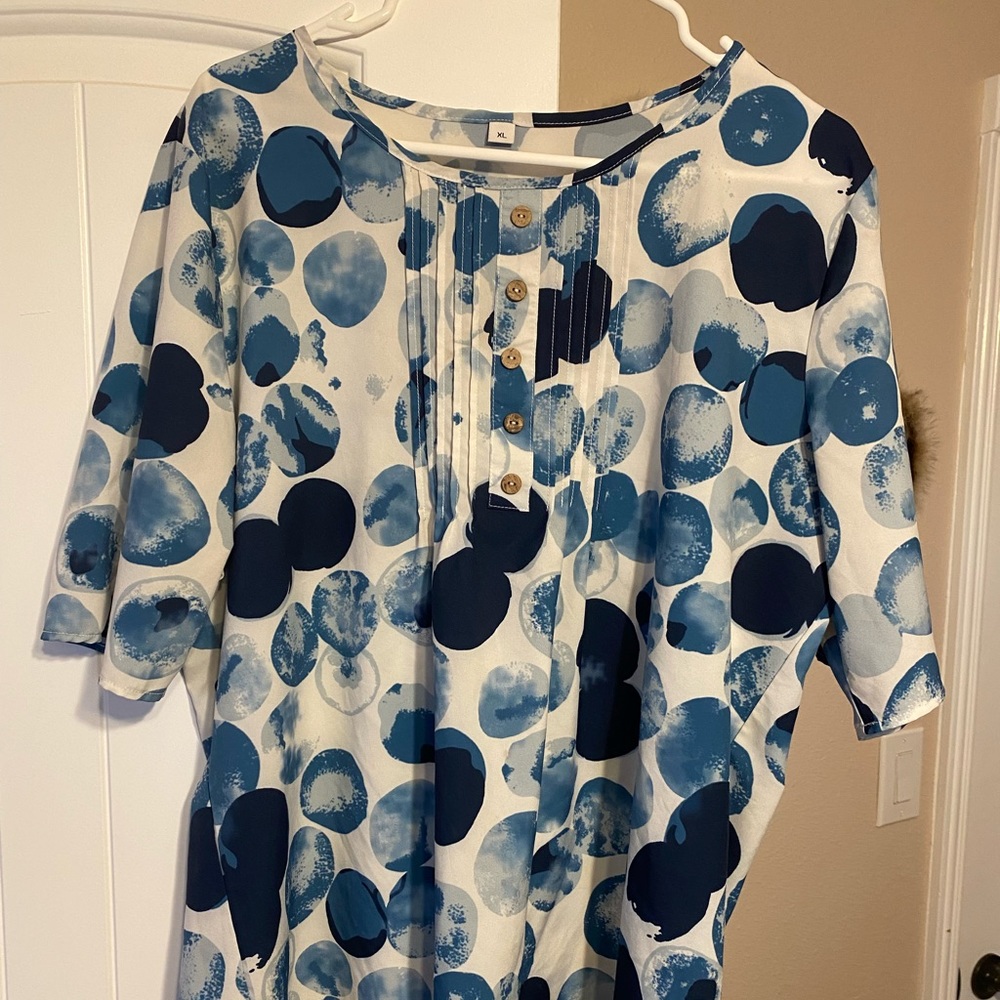 Gauzy blue and white blouse top. Worn three times and it’s now too big.